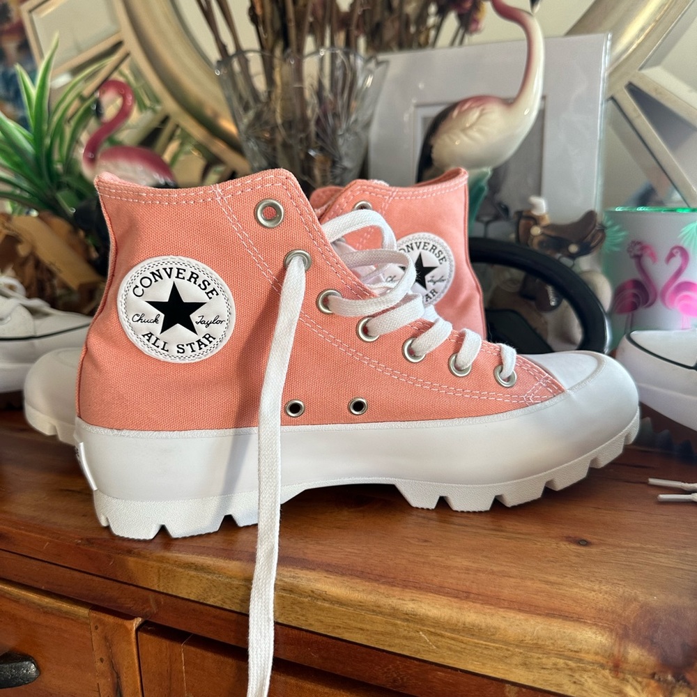 Converse pink size 8 lugged platform sneaker
